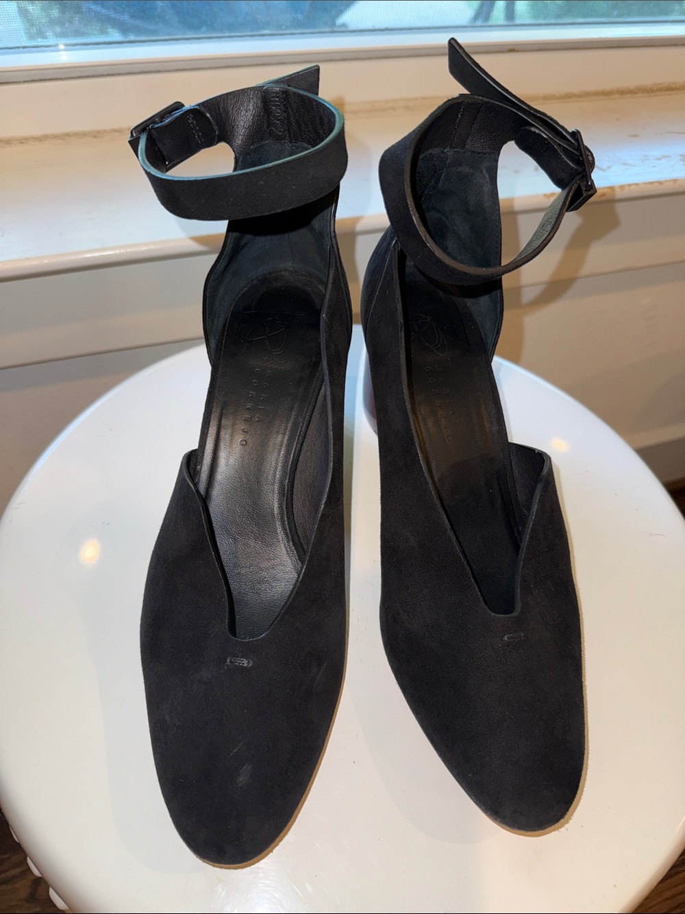 Vero Cuoio Black Suede Ankle-Strap Pointed-Toe Heels